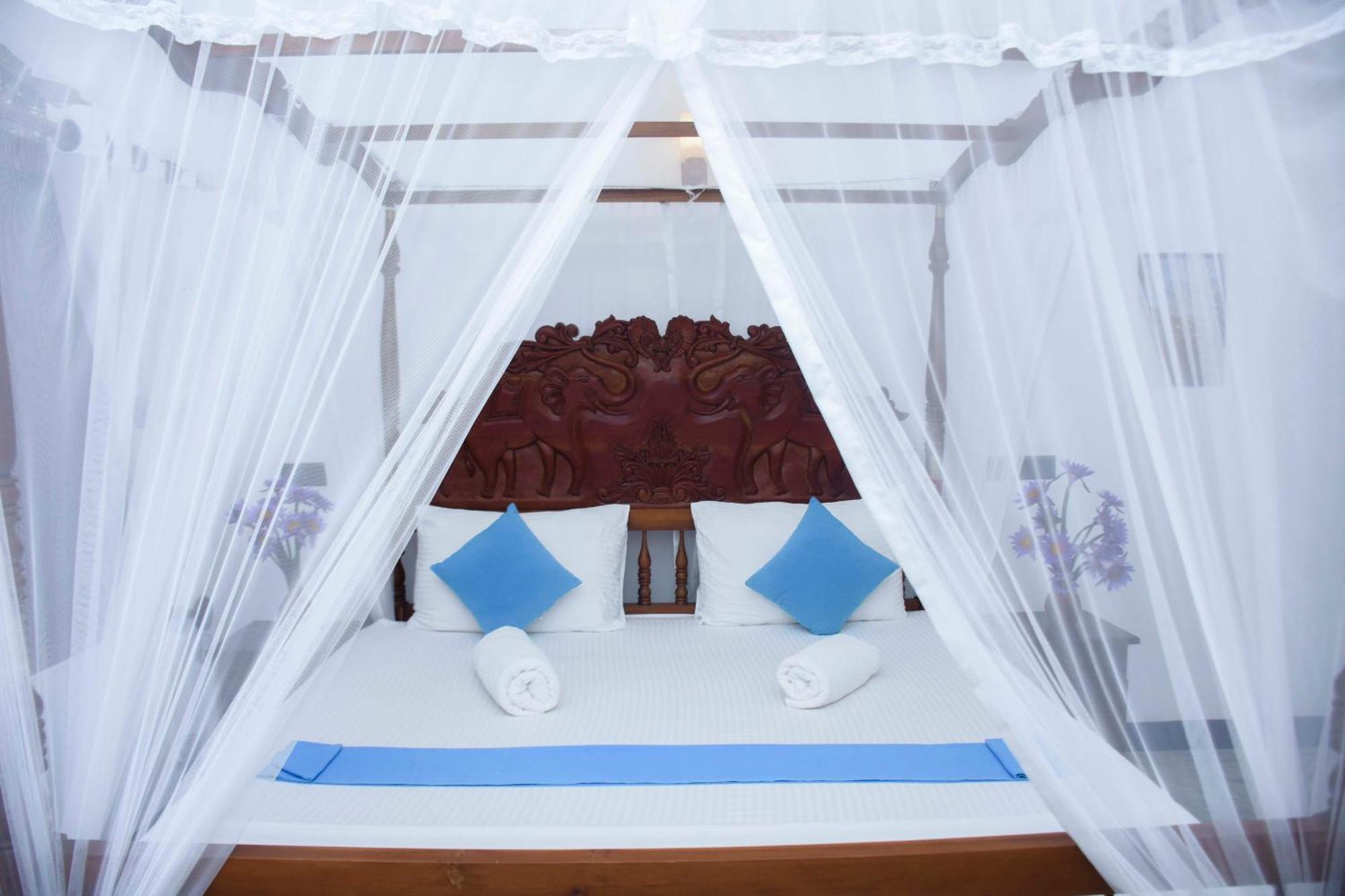 The Ceylon Lazy Lagoon Mirissa Exterior photo