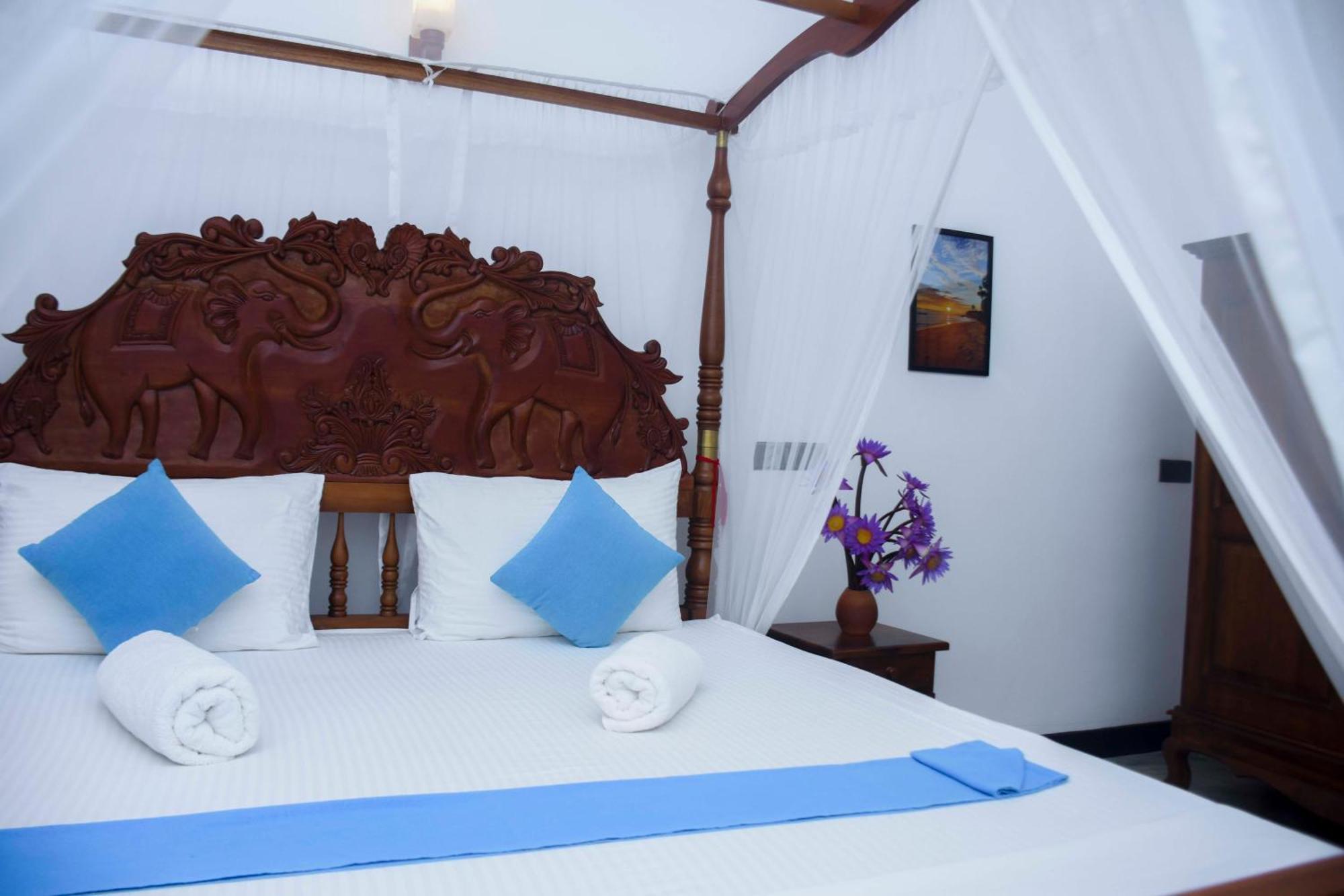 The Ceylon Lazy Lagoon Mirissa Exterior photo