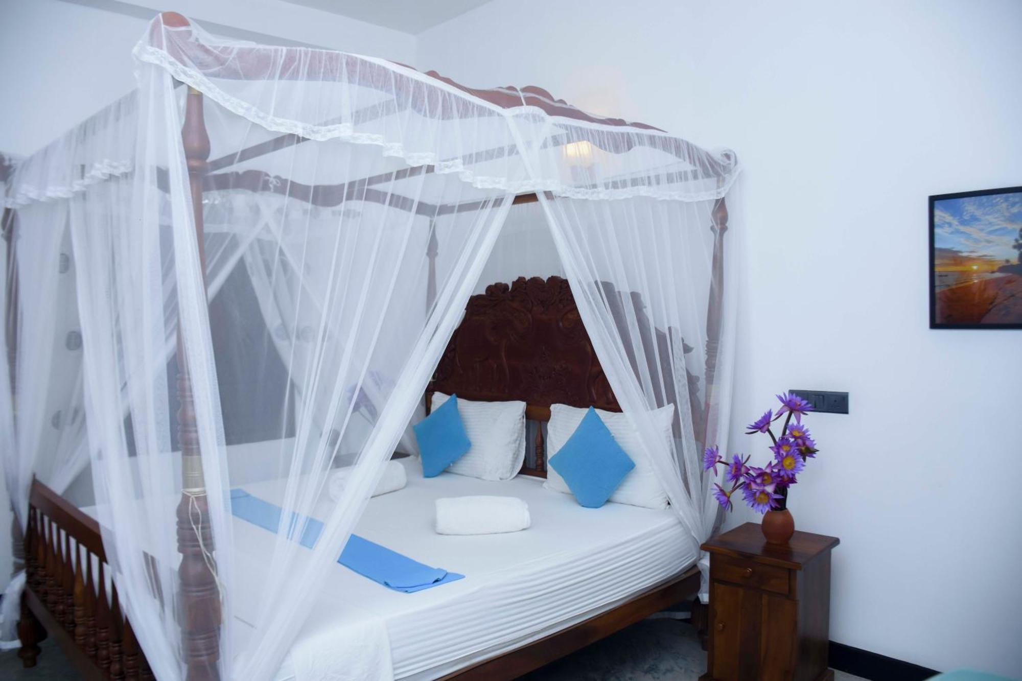 The Ceylon Lazy Lagoon Mirissa Exterior photo